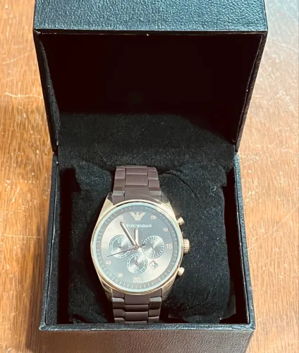 Relógio Emporio Armani AR-5890 - Elegância, presença e autenticidade