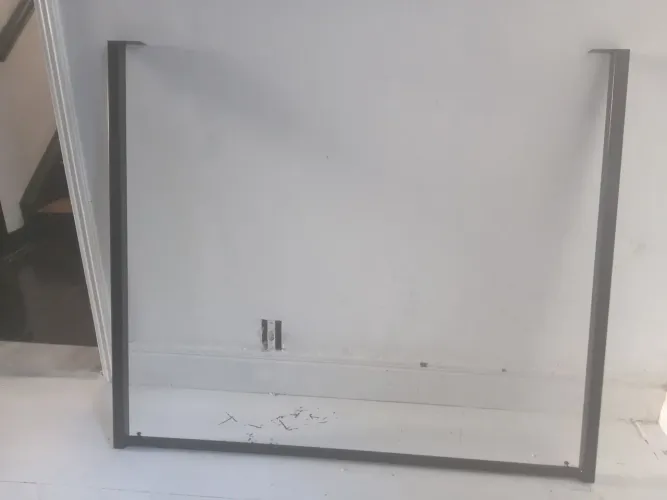 Arara de teto para roupas