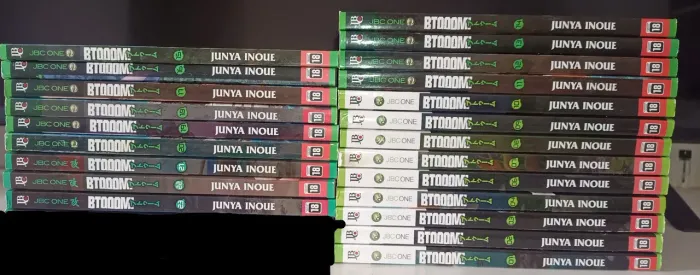 Mangás BTOOOM! - Volumes 1 a 4 e 6 a 23