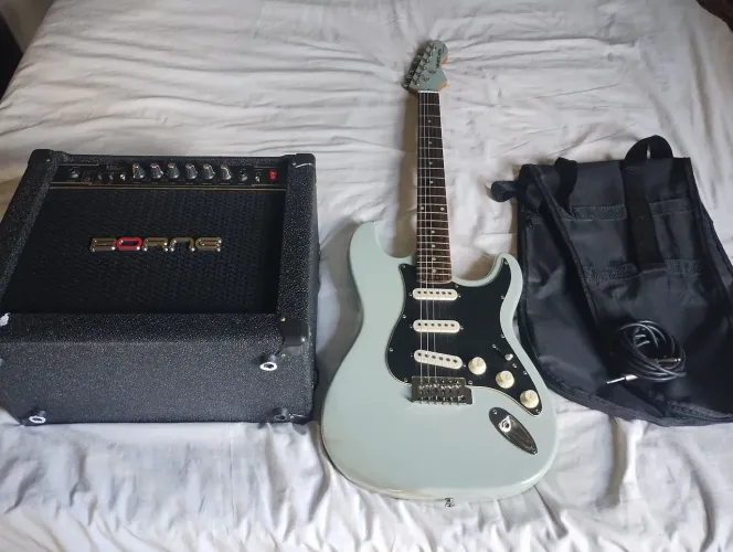 Kit Guitarra Customizada,Case,Cubo Borne Vorax 840 Studio e Cabo P10 Santo Angelo