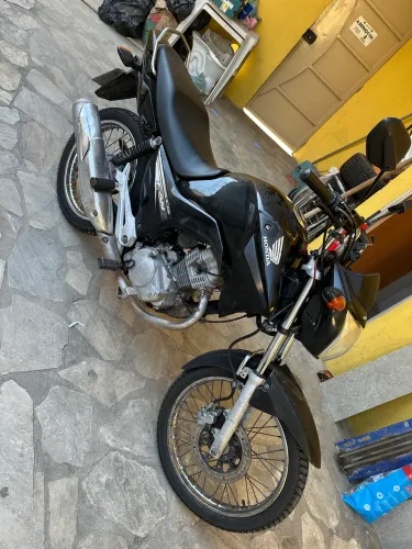 CG 150 , 2 pneu zero no cabelo,embreagem nova, bomba de combustível nova!