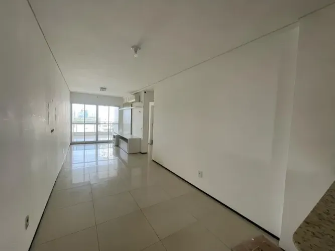 Apartamento na Ponta do Farol, 2 Suítes, Vista Mar, Projetado, Climatizado