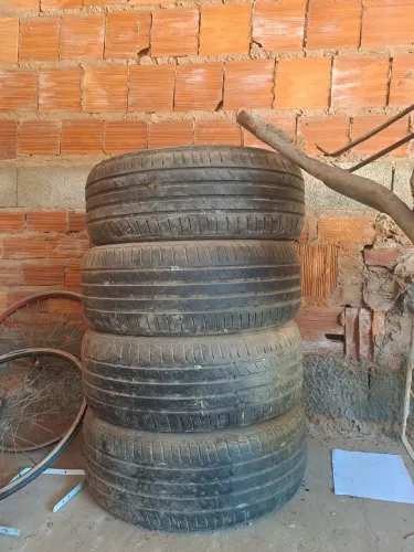 4 Pneus /Rodao