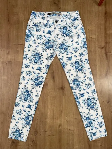 Calça Jeans feminina tam 40 branca floral azul t
