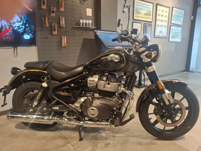 Super Meteor Interstellar Green 650cc - Amanda 