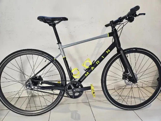 Bicicleta Urbana Hibrida Marin Bikes Presidio 3 Shimano Nexus Carbon Gates
