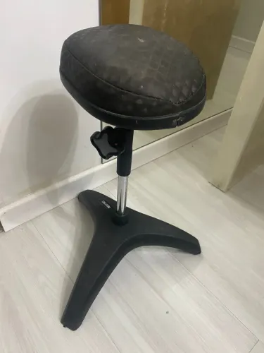 Banquinho para manicure