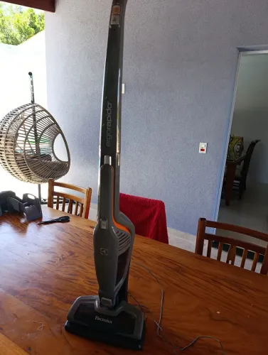 aspirador de pó Electrolux a bateria