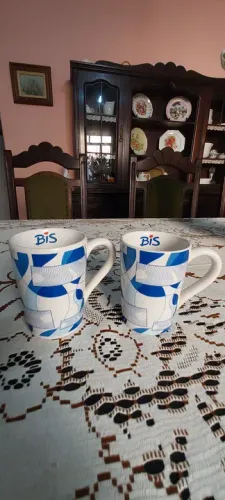 Duas canecas antigas promocionais PORCELANA OXFORD 