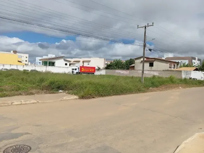 Vendo área de 3000,00m² no Boa Vista na Av. Gilenilda Alves em Conquista.