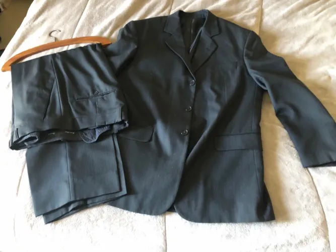 Terno Masculino Elegante - Perfeito para Ocasiões Especiais!