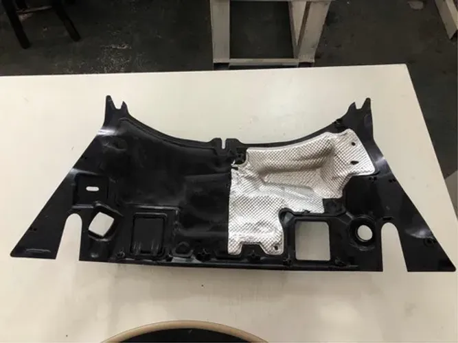 Acabamento Motor D. Direita Mercedes C300 Estate 2017 3282