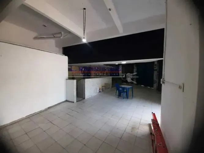 Loja : / Comercial / Vila Kosmos