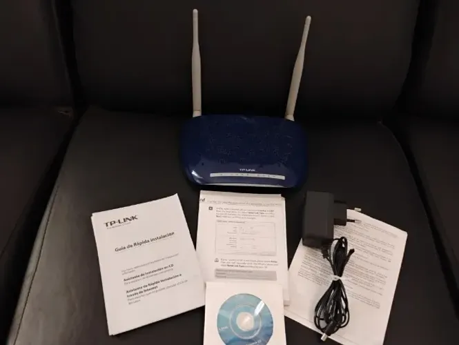 Modem Router  (TP LINK)  300Mbps Wireless N ADSL2+ 