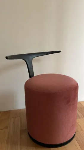 Poltrona giratória Jader Almeida