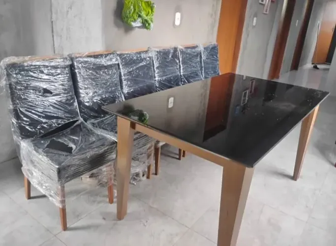 Mesa 6 cadeiras 
