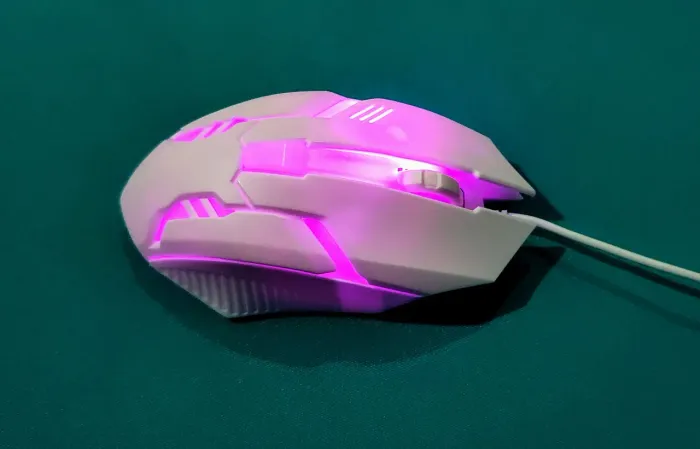 Mouse Gamer Branco com LED RGB