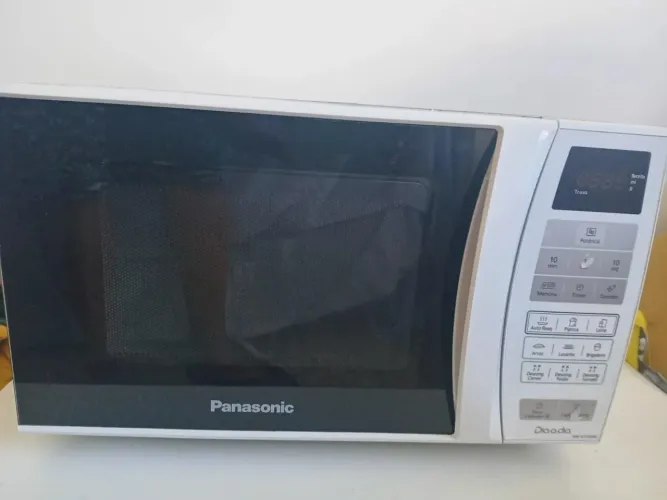 Micro-ondas Panasonic 121 litros