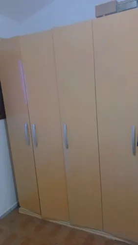 Guarda roupa de 5 portas
