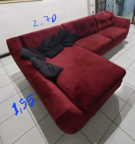sofá retrô vermelho em L - 2,70m x 1,55m - confortável