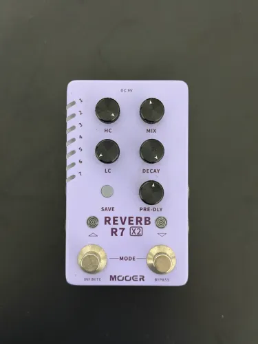 Pedal de reverb Mooer R7X2