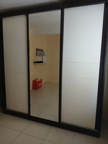 Guarda-Roupas de correr com espelho