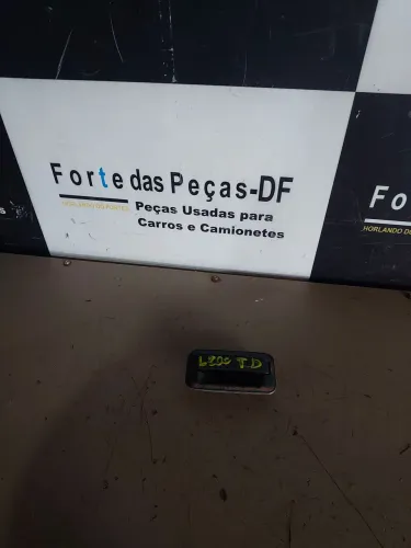 Maçaneta Externa Da Porta Traseira Direita Da L200 Quadrada 99/05 