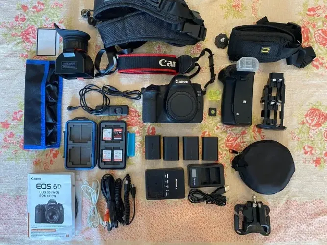 Canon EOS 6D Corpo (Full Frame) em Ótimo Estado - 28K clicks + Muitos Acessórios