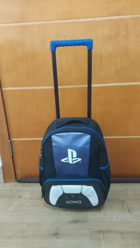 Mochila com rodinha e lancheira