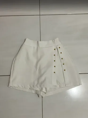 Shorts Saia Branco