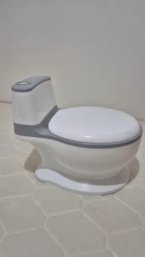 Vendo troninho NUNCA USADO