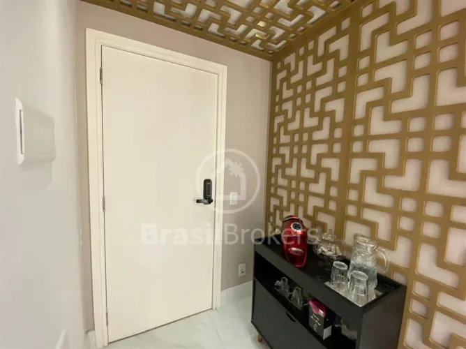 Sala comercial à venda na Freguesia - Jacarepaguá.