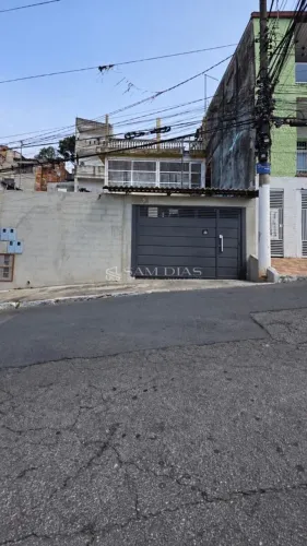 Casa fundos para alugar com 2 quartos, sala, cozinha, lavanderia e 1 vaga de garagem, Parq