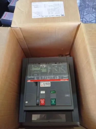 Disjuntores ABB. Motorizado automático 800 amperes