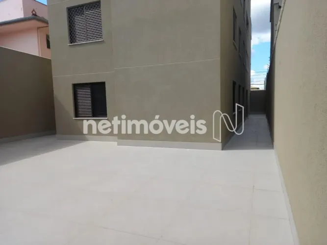 Área privatica com 4 quartos no melhor ponto do bairro Esplanada