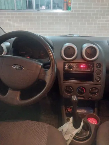 Ford Fiesta Sed. 1.6 8V Flex 4P 2005