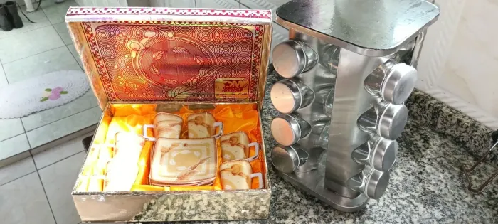 Jogo de xicaras + porta tempero 120.00