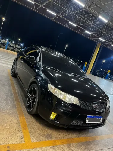 Kia Motors Cerato Koup 2.0 16V Aut. 2011