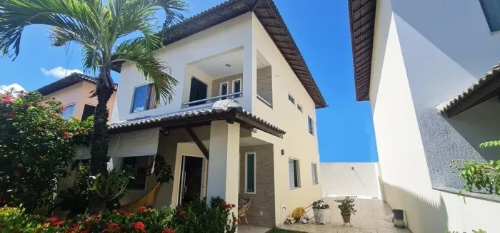 CASA A VENDA EM CONDOMÍNIO- BURAQUINHO LAURO DE FREITAS/BAHIA