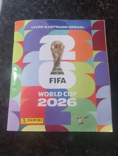 Álbum completo da copa 2026. Com figurinha Legend de Vinícius junior dourada