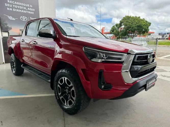 Toyota Hilux CD SRX Plus 4X4 2.8 TDI Die. Aut. 2024