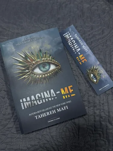 Box livro Estilhaça me 