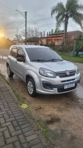 Fiat Uno Attractive 1.0 EVO Fire Flex 8V 5P 2019