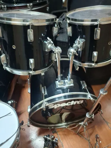 Bateria completa spectra revisada por lutier profissional. 