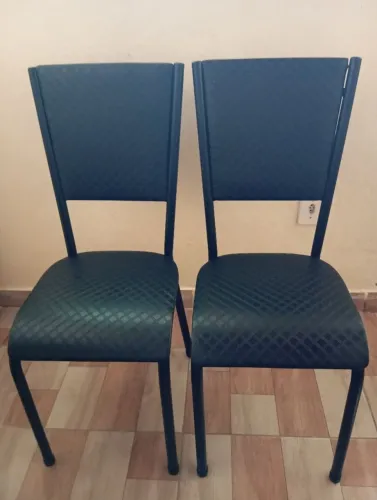 Cadeira tubolar preta