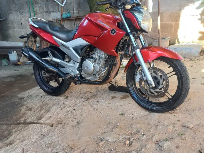 Fazer Top. Só pega e andar. Troco por. Gol ou palio do meu interesse