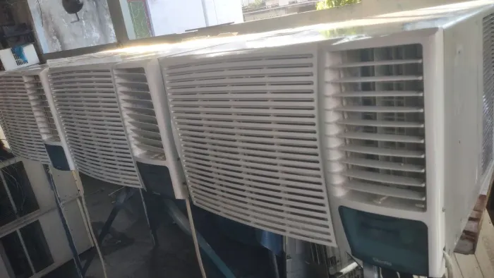 Ar de Janela Springer Silentia 21000 BTUs Seminovo