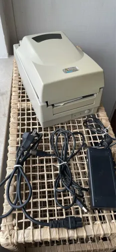 Impressora De Etiquetas E Código De Barras Argox Os-214 Plus Cor Branca 110V/220V