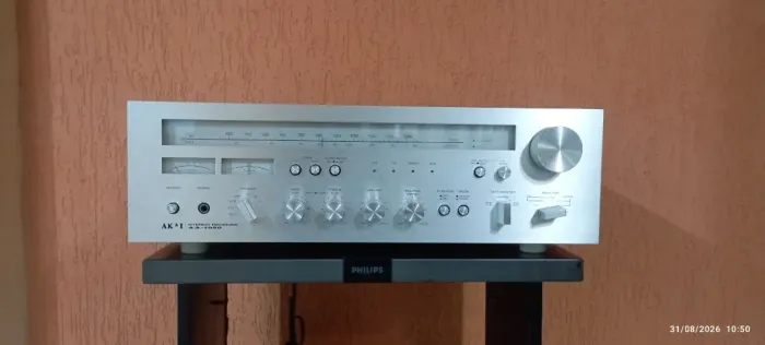 Receiver akai
