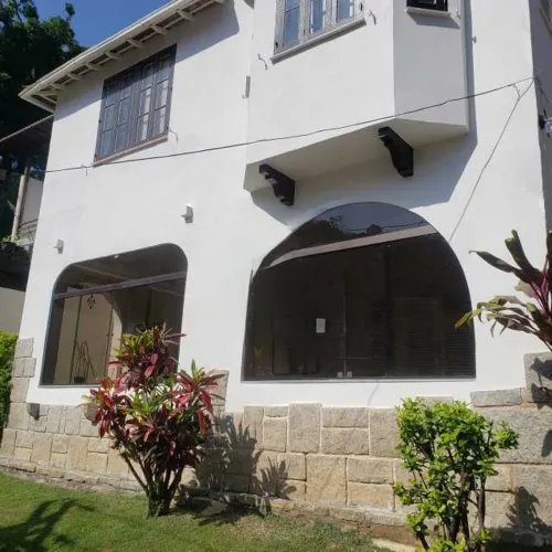 Casa em Condomínio - Duplex / Residencial / Laranjeiras